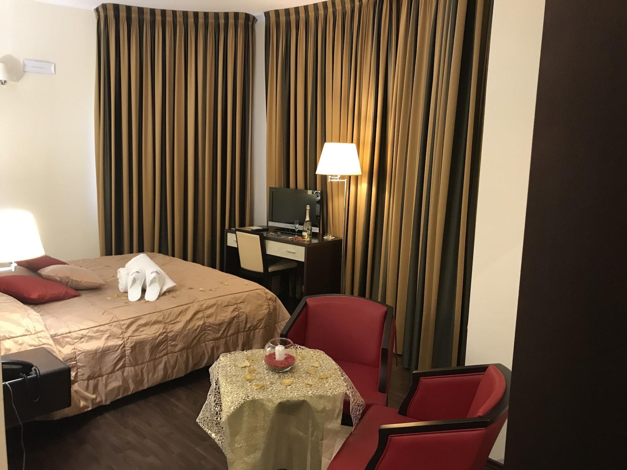 Gullo Hotel Acconia Ngoại thất bức ảnh